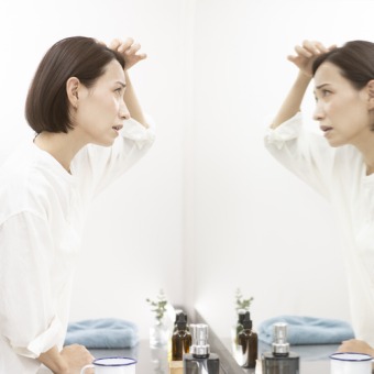 頭皮や髪も老化する！中高年からのヘアケアはエイジングを重視しよう