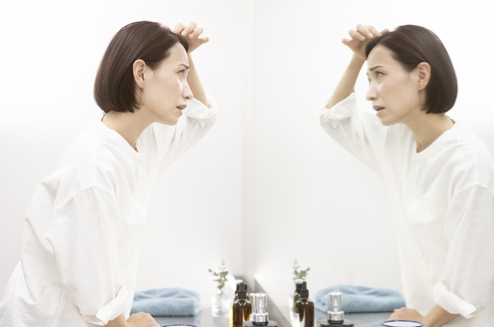 頭皮や髪も老化する！中高年からのヘアケアはエイジングを重視しよう