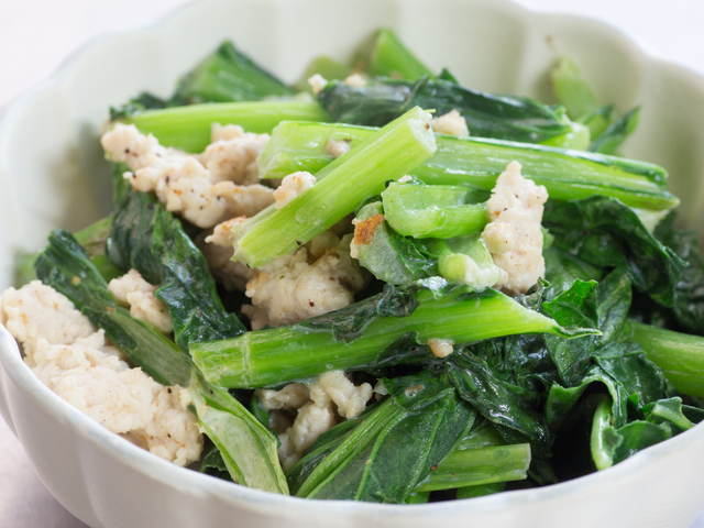 ほうれん草と鶏ひき肉の炒め物